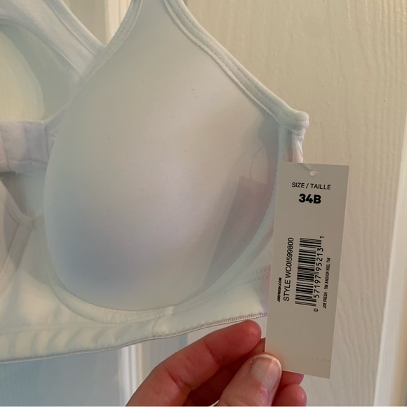 Joe Fresh Adjustable Sports Bra - Picture 3 of 4